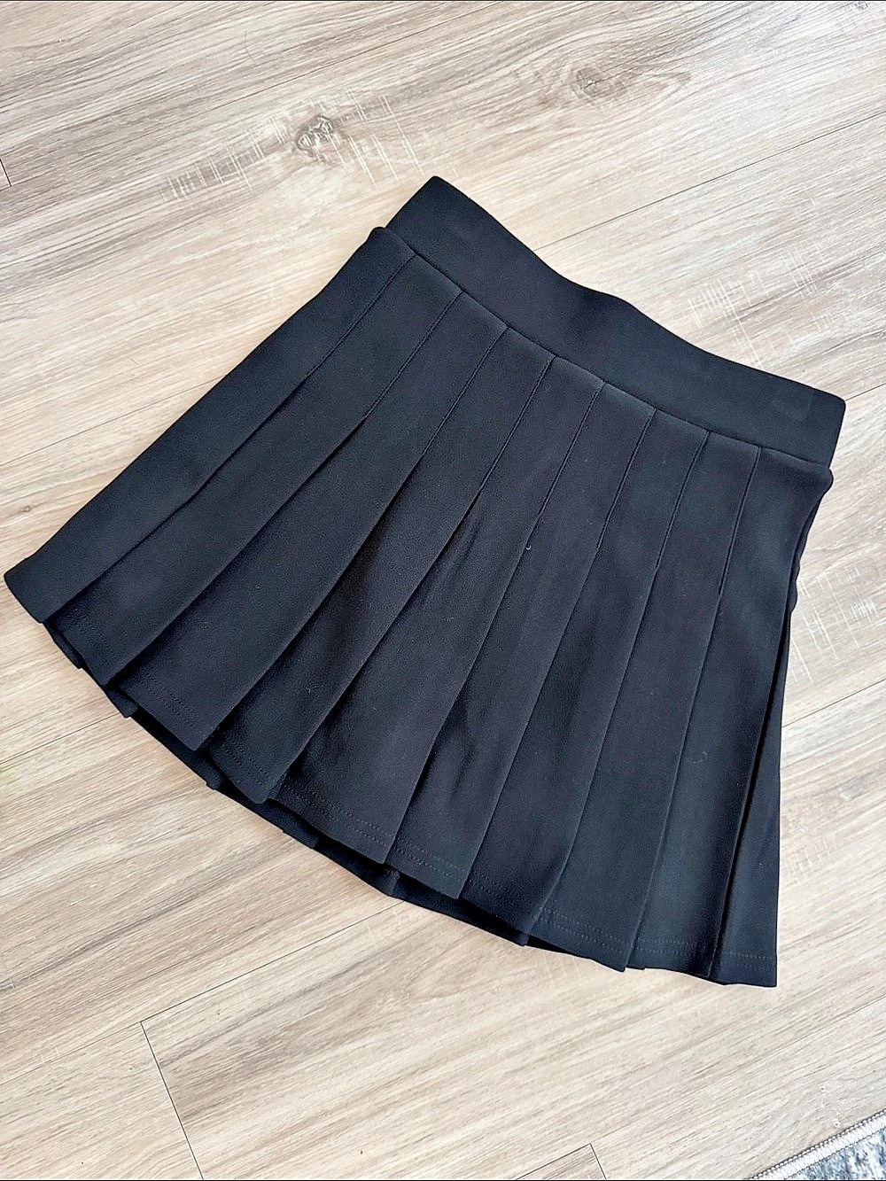 NWOT Pleated Mini Skirt in Black, S